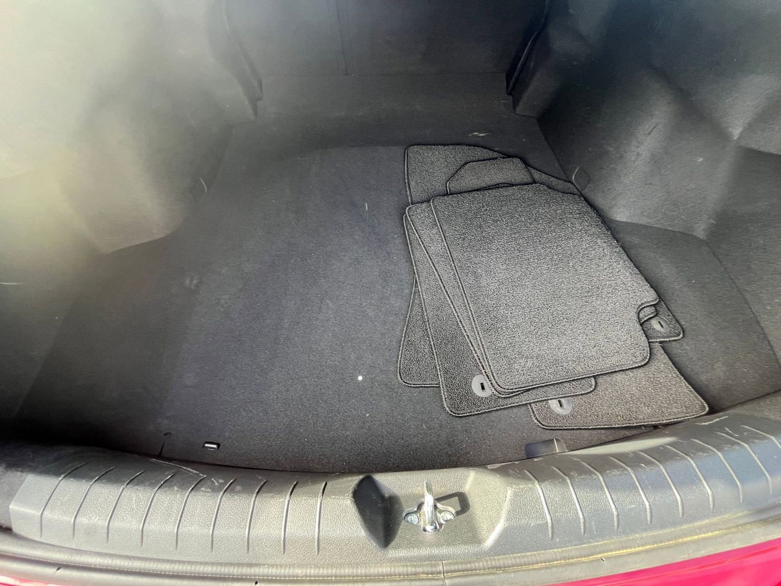 Used 2025 Kia K5 LXS image 32