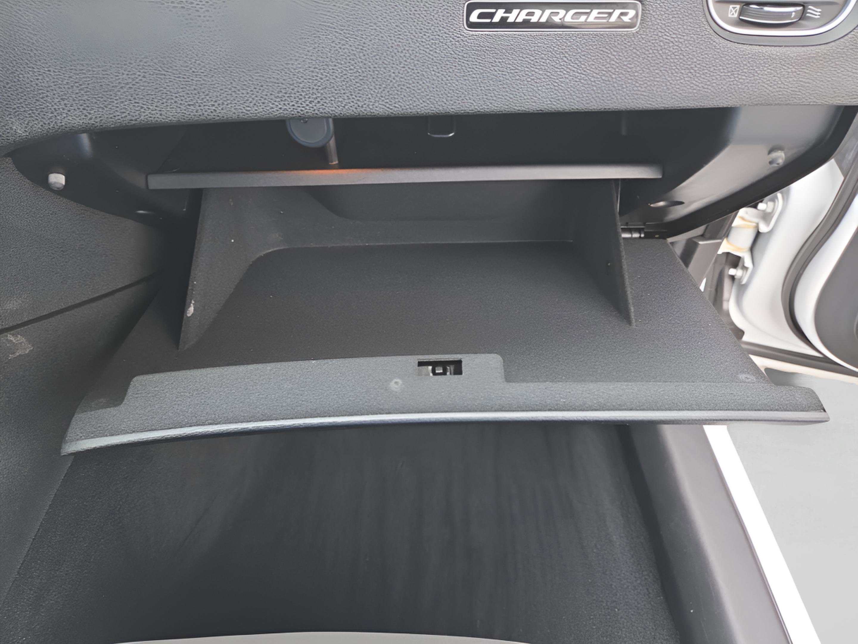 Used 2023 Dodge Charger SXT image 40