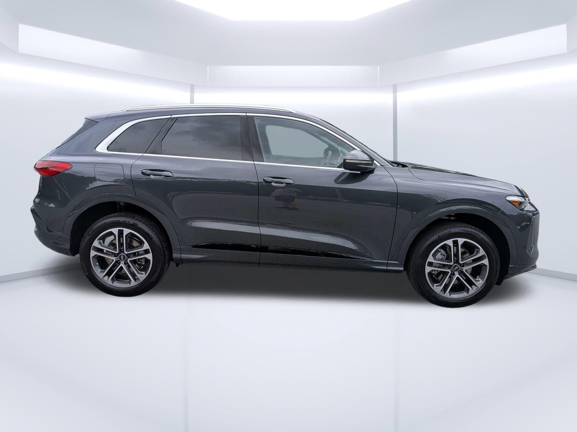 New 2026 Audi Q5 Premium AWD/4WD image 2
