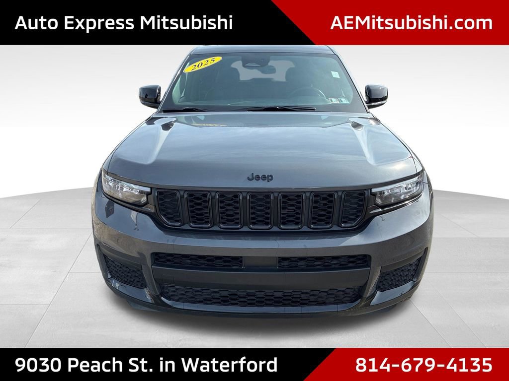 Used 2025 Jeep Grand Cherokee L Altitude AWD/4WD image 2