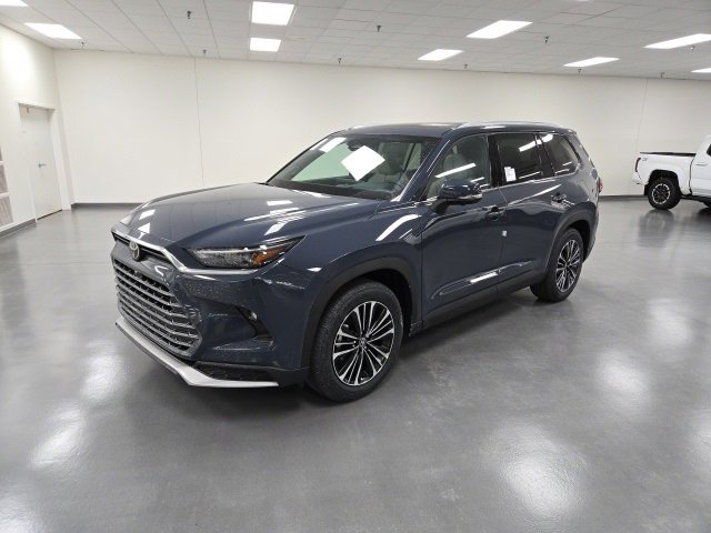 New 2026 Toyota Grand Highlander AWD Hybrid image 2