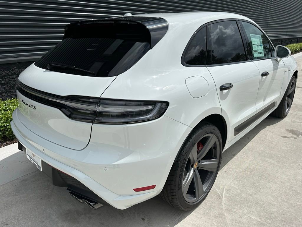 Used 2025 Porsche Macan GTS image 9