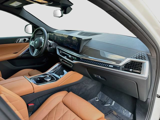 Used 2025 BMW X6 M60i AWD/4WD image 14