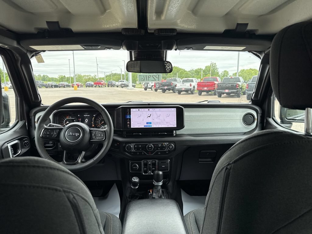 Used 2024 Jeep Wrangler Unlimited Sport AWD/4WD image 17