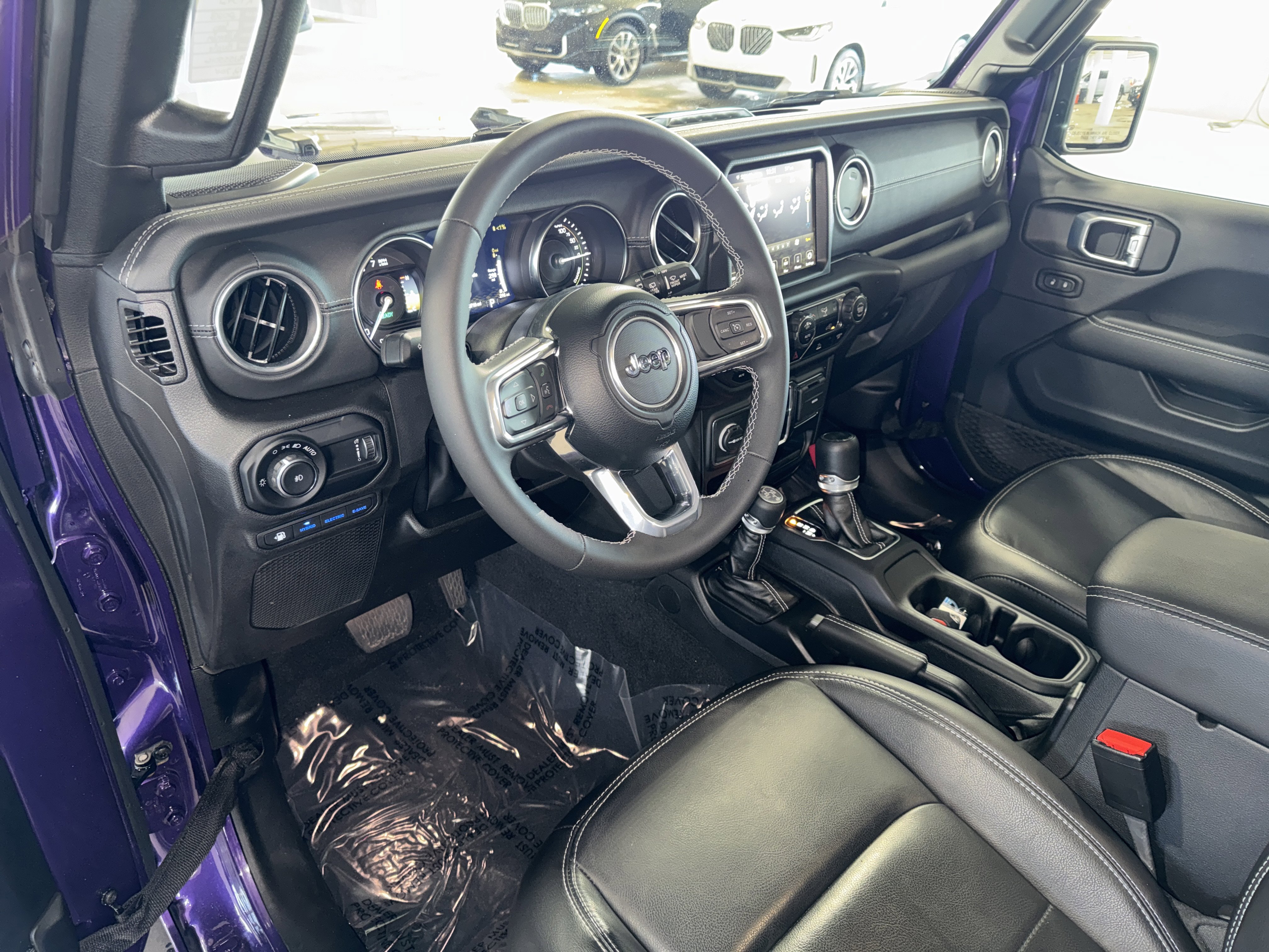 Used 2023 Jeep Wrangler Sahara image 20
