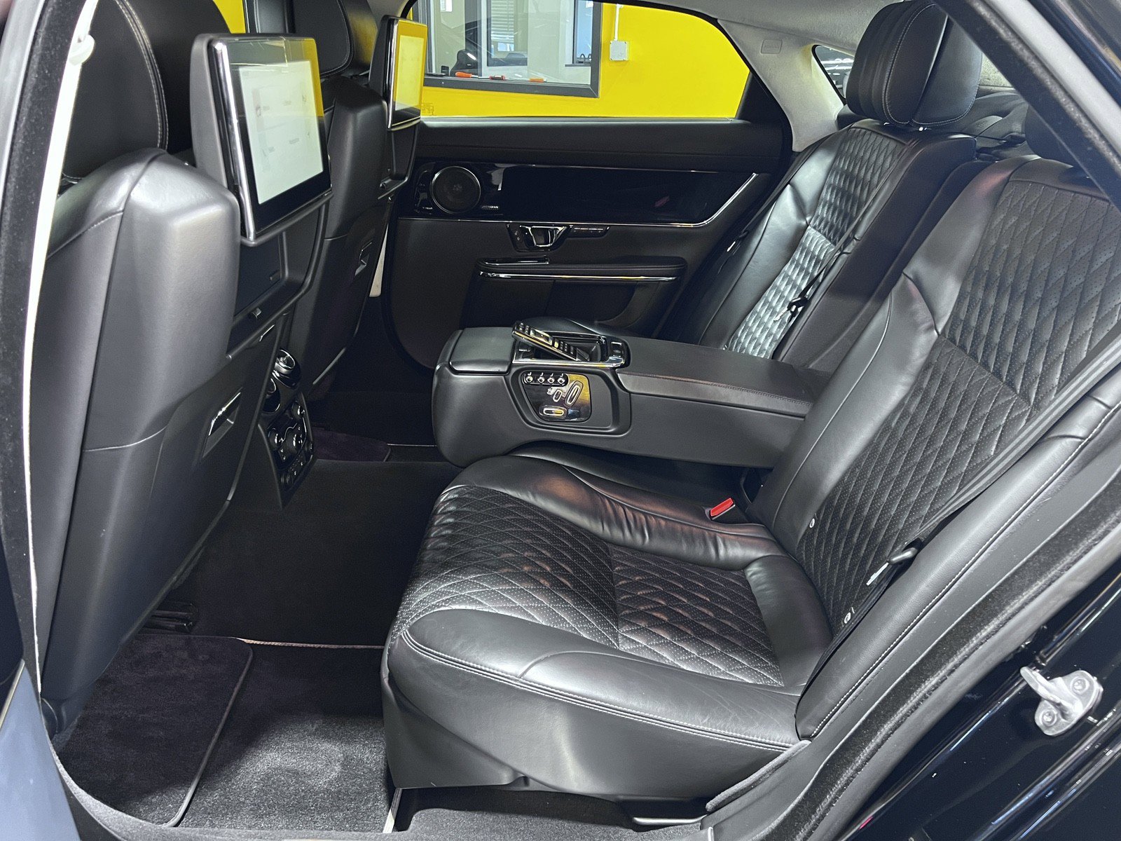 Used 2018 Jaguar XJ L Supercharged image 20