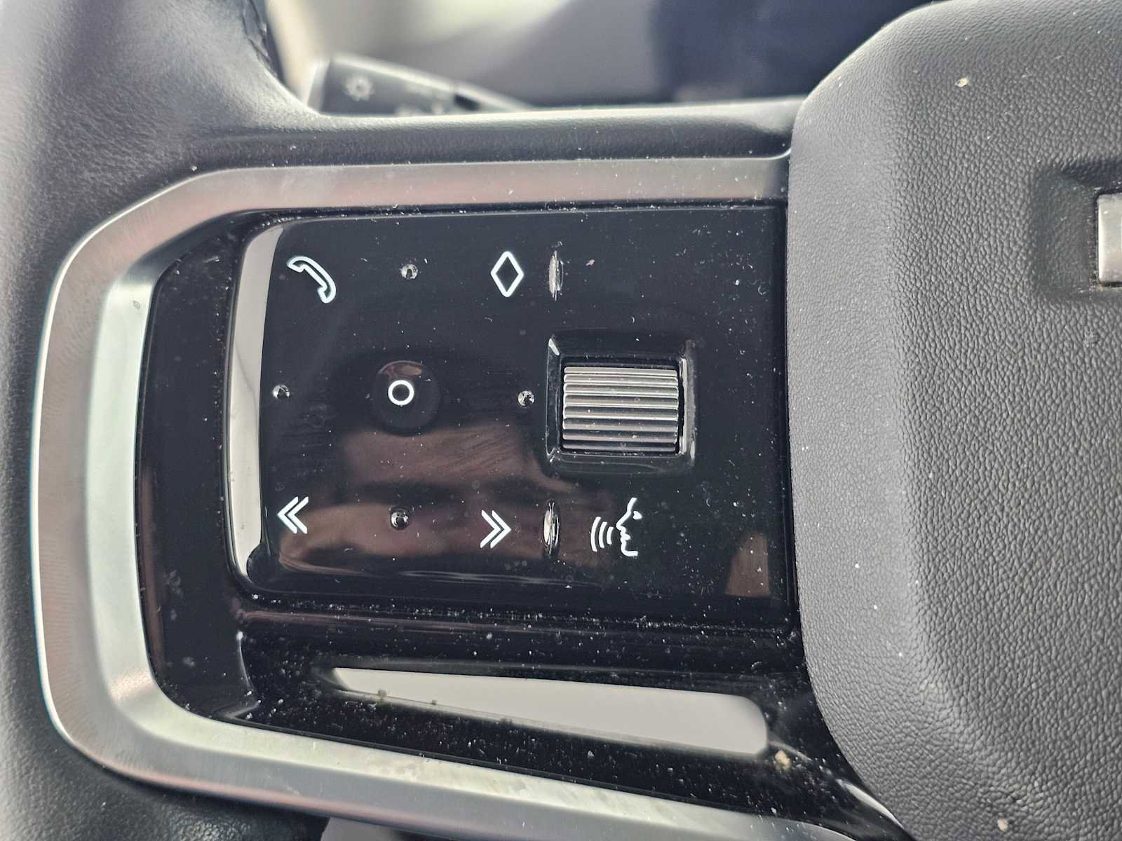 Used 2023 Land Rover Range Rover Evoque S image 27