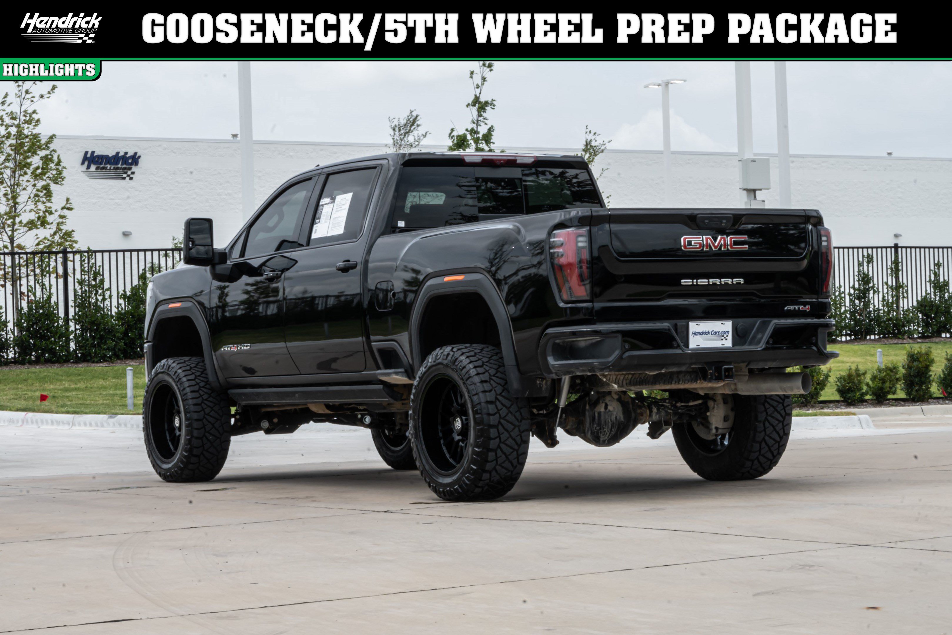 Used 2026 GMC Sierra 2500 AT4 w/ Technology Package AWD/4WD image 8