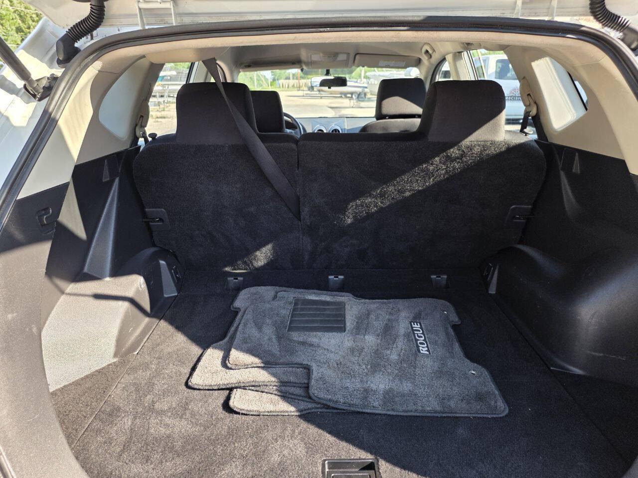 Used 2014 Nissan Rogue S w/ Convenience Package AWD/4WD image 28