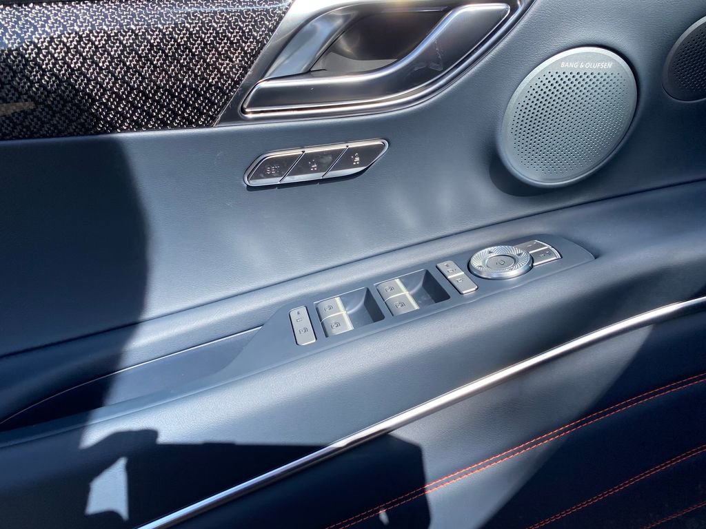 New 2026 Genesis GV80 3.5T e-SC image 31