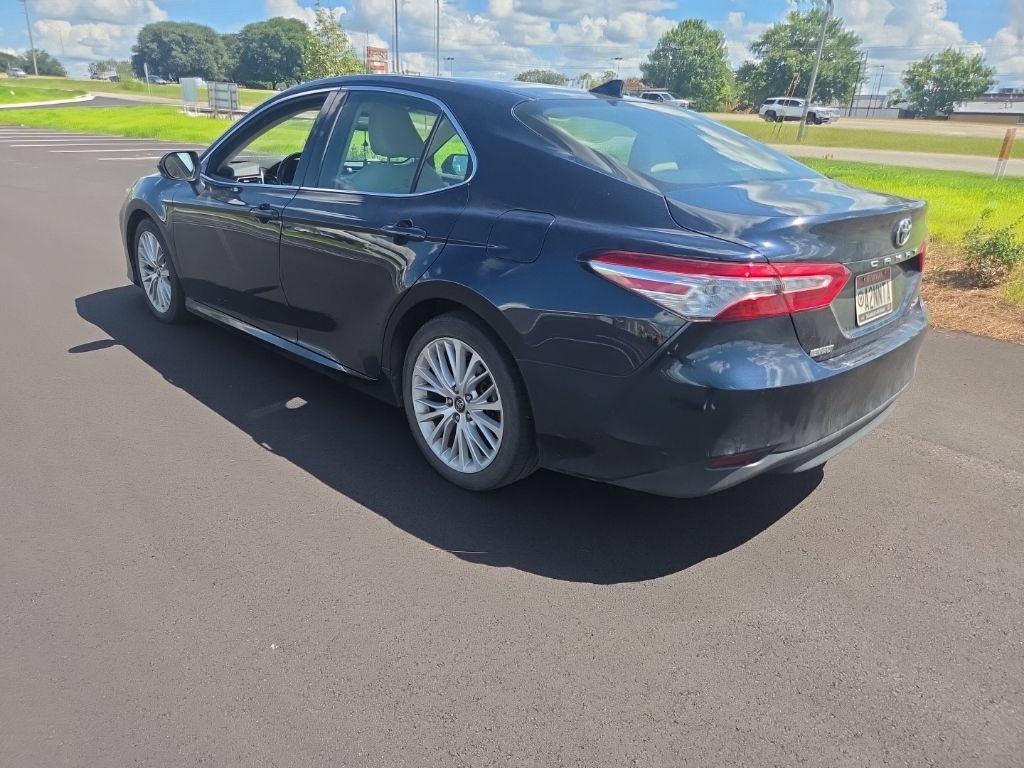 Used 2020 Toyota Camry XLE FWD image 10