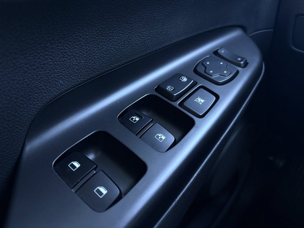 Used 2022 Hyundai Kona N Line image 12