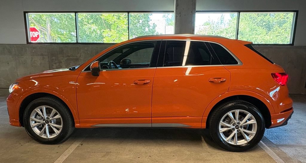 Used 2025 Audi Q3 2.0T Premium Plus w/ Premium Plus Package AWD/4WD image 2