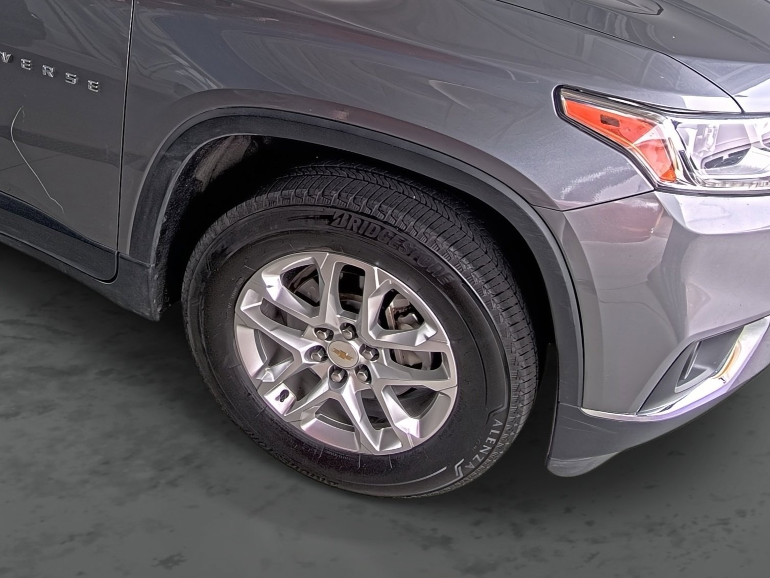 Used 2020 Chevrolet Traverse LT FWD image 16