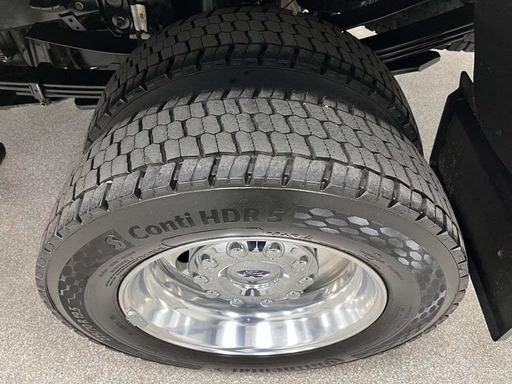 Used 2026 Ford F450 Platinum w/ FX4 Off-Road Package AWD/4WD image 16
