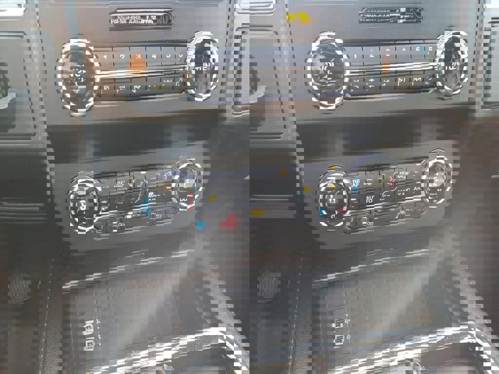 Certified 2019 Ford Expedition Limited w/ Equipment Group 302A image 23