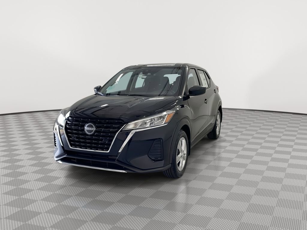 Certified 2025 Nissan Kicks Play S FWD image 5