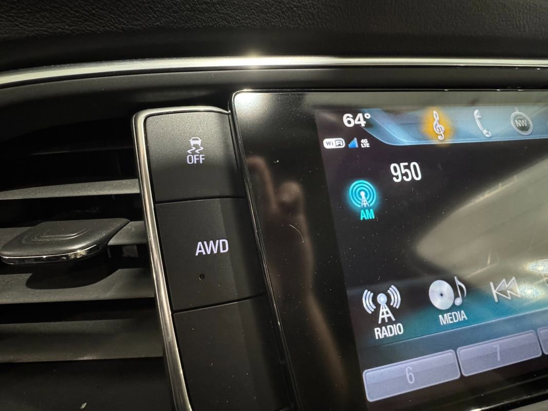 Used 2019 Buick Enclave Essence image 20