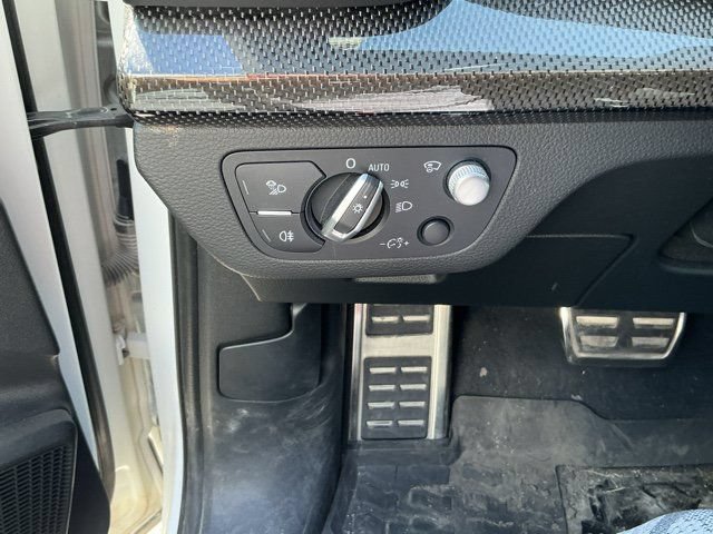 Used 2019 Audi SQ5 Prestige AWD/4WD image 22
