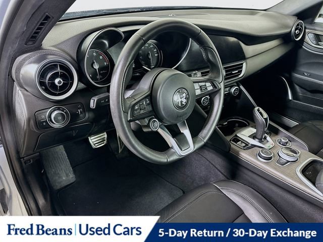 Used 2023 Alfa Romeo Giulia Ti image 11