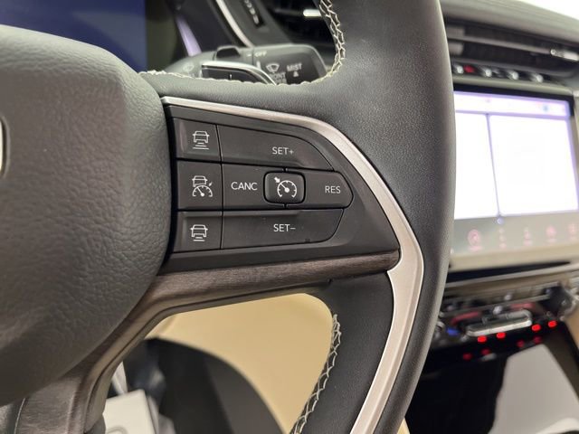 Used 2023 Jeep Grand Cherokee L Limited image 22