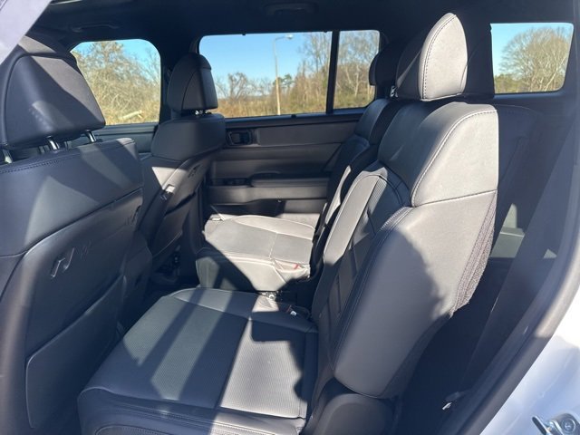 Used 2025 Hyundai Santa Fe Calligraphy image 16
