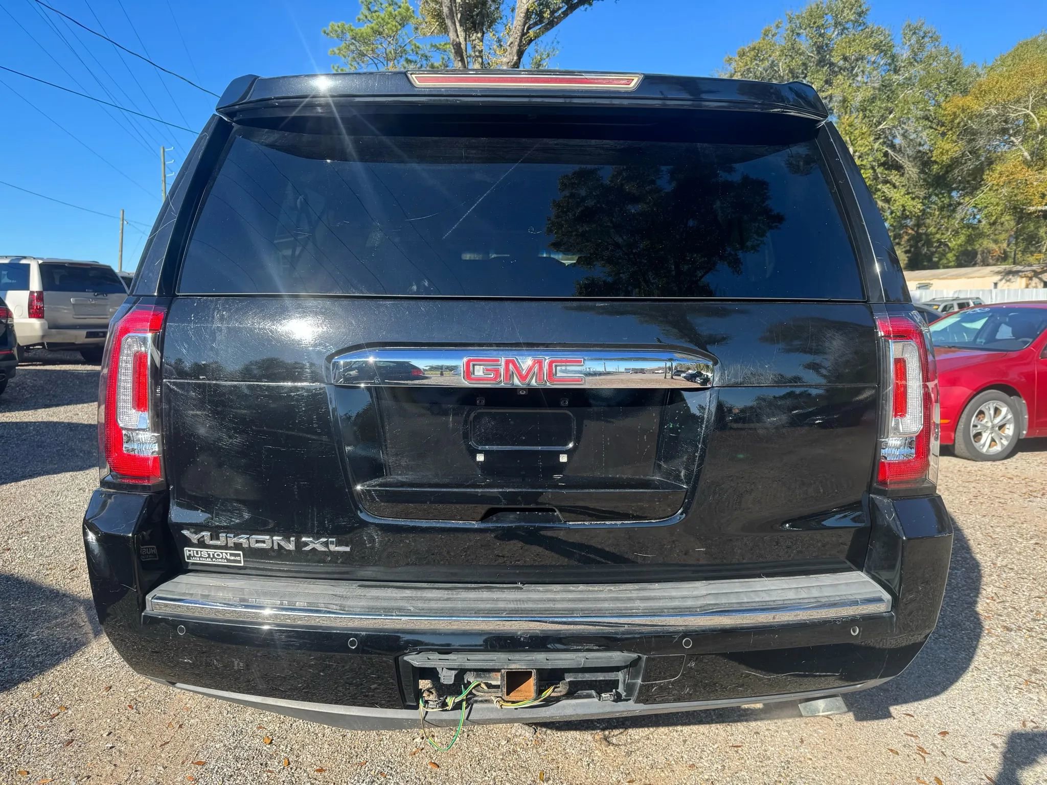 Used 2015 GMC Yukon XL Denali w/ Premium Package image 4