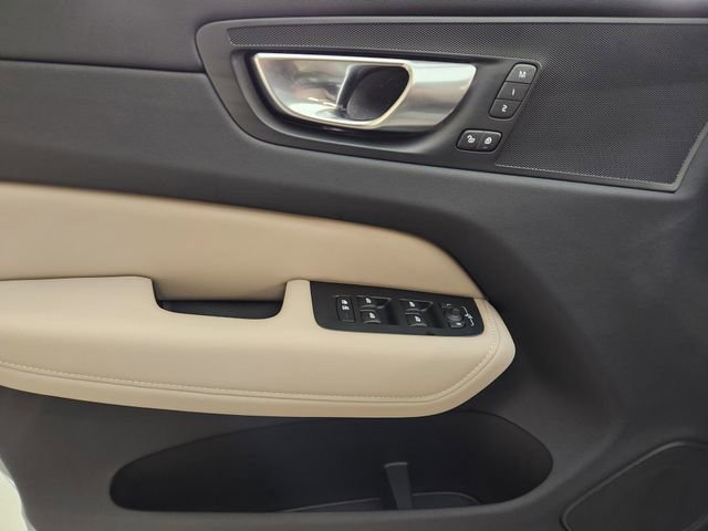 New 2026 Volvo XC60 B5 Plus w/ Protection Package Premier image 24