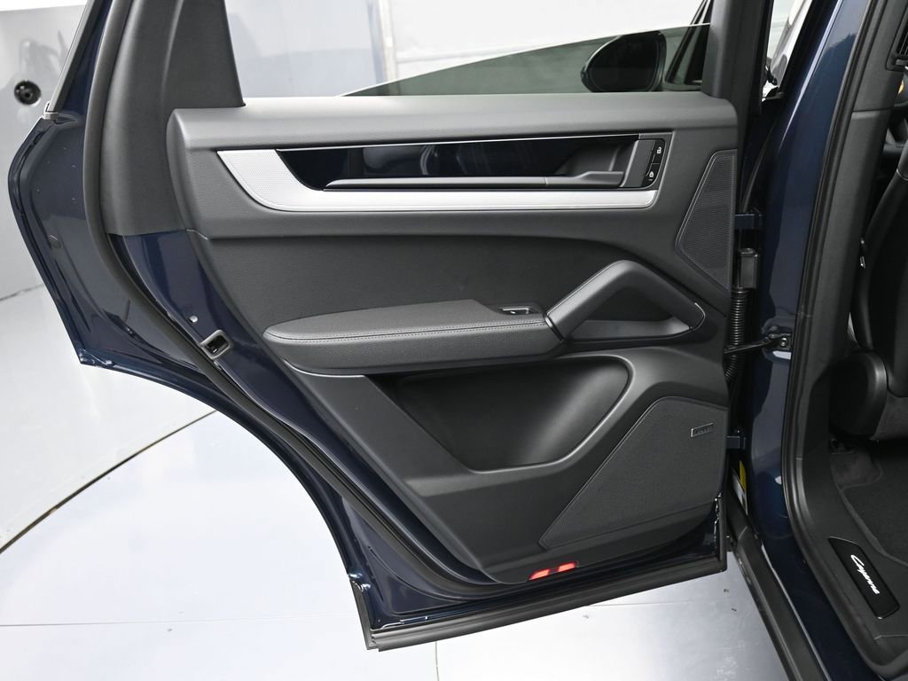 New 2026 Porsche Cayenne Coupe image 23