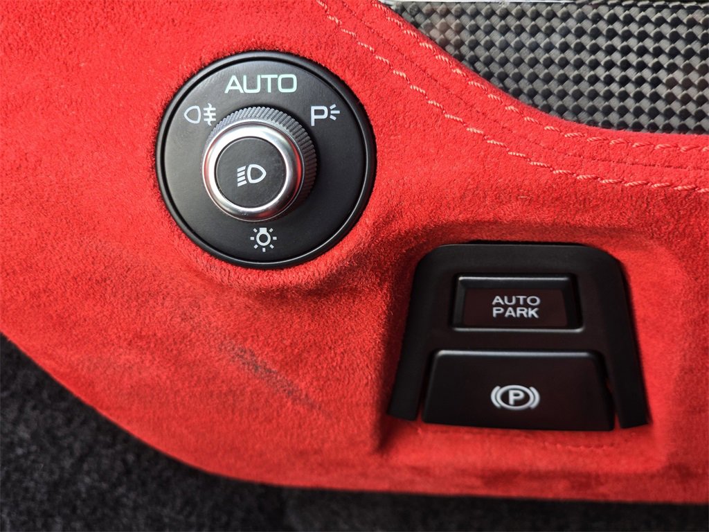 Used 2022 Ferrari F8 Tributo image 26