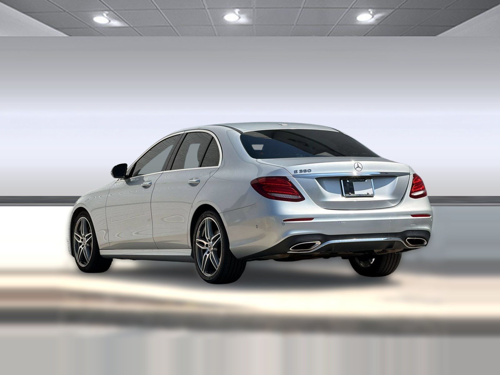 Used 2020 Mercedes-Benz E 350 Sedan w/ Parking Assistance Package image 3
