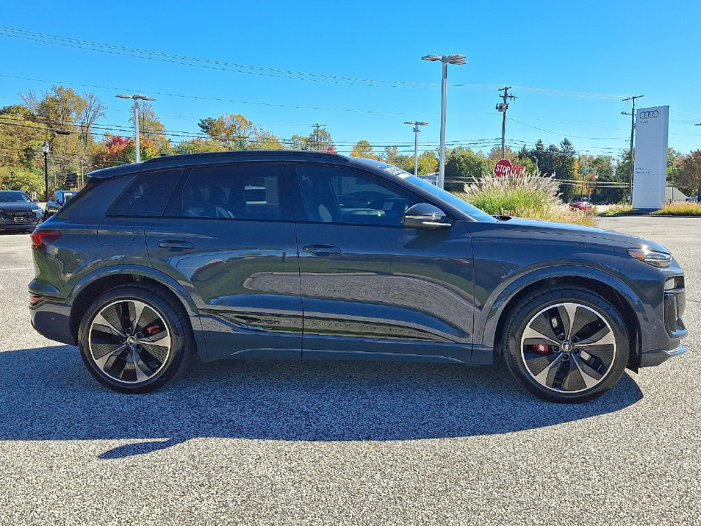 Certified 2025 Audi SQ6 e-tron Prestige AWD/4WD image 7