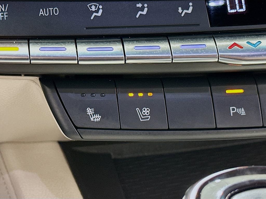 Used 2023 Cadillac CT4 Premium Luxury RWD image 21