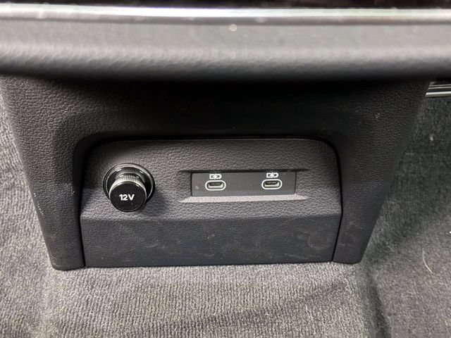 Certified 2022 Audi e-tron S Prestige w/ Prestige Package AWD/4WD image 15
