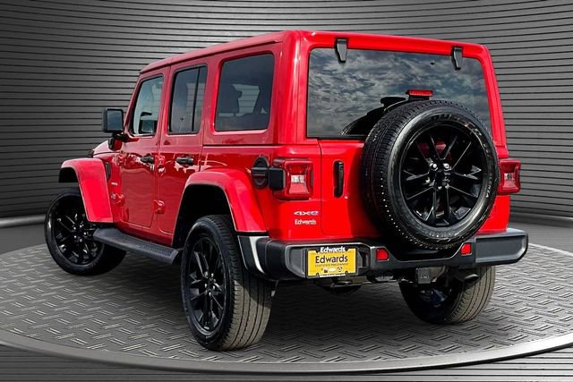 Used 2021 Jeep Wrangler Unlimited Sahara w/ Cold Weather Group AWD/4WD image 4
