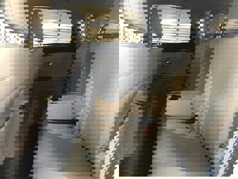 Used 2015 Toyota Venza LE image 9