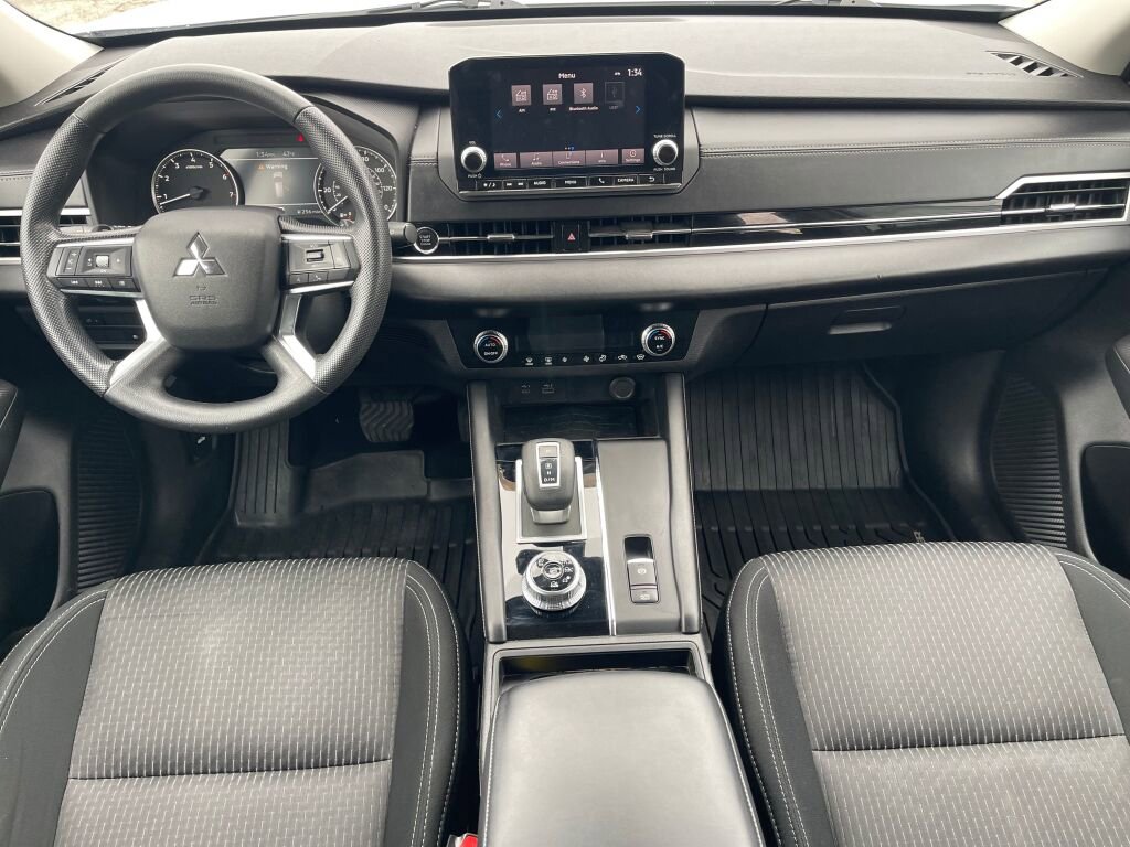 Used 2022 Mitsubishi Outlander ES AWD/4WD image 29