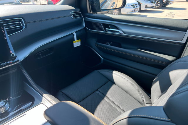 New 2026 Jeep Grand Wagoneer 4WD image 10