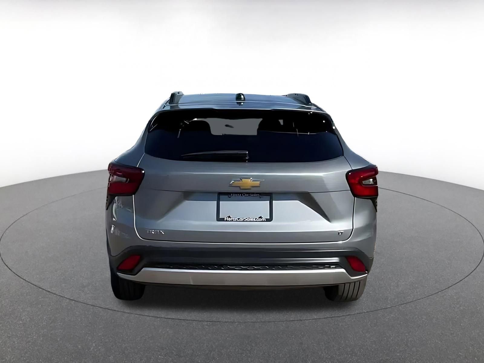 Used 2025 Chevrolet Trax LT w/ LT Convenience Package FWD image 12