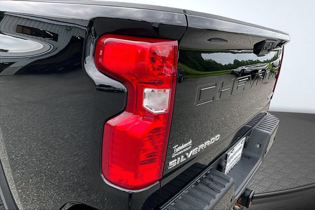 Used 2024 Chevrolet Silverado 2500 Custom w/ Custom Value Package AWD/4WD image 23