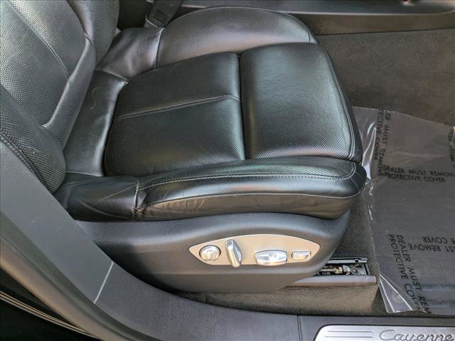 Used 2016 Porsche Cayenne image 18