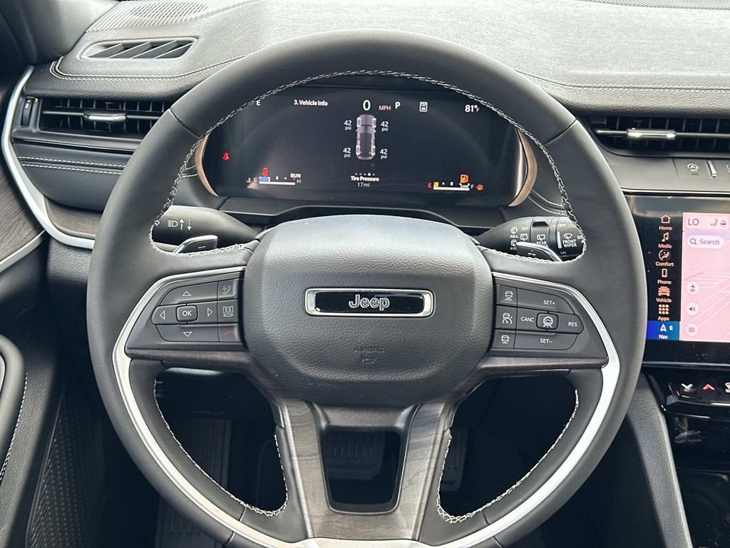 New 2026 Jeep Grand Cherokee Altitude AWD/4WD image 24