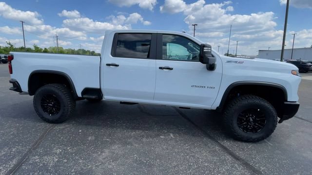 New 2026 Chevrolet Silverado 2500 ZR2 w/ LPO, Dark Essentials Package AWD/4WD image 3