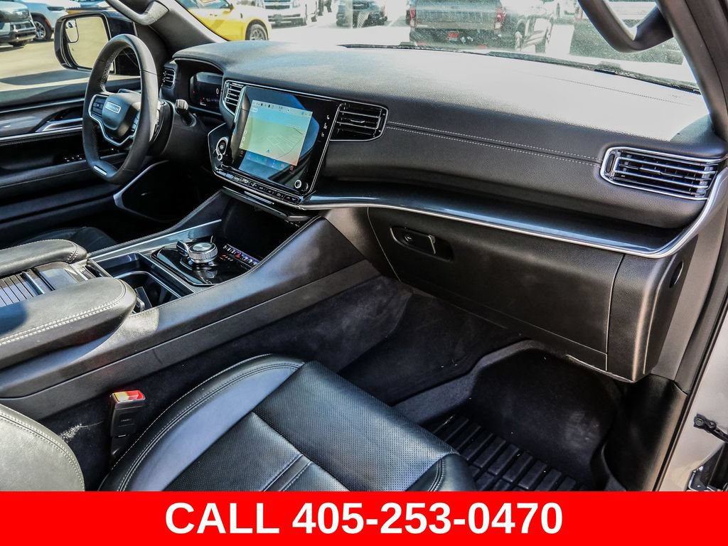 Used 2023 Jeep Wagoneer 4WD w/ Convenience Group I image 16