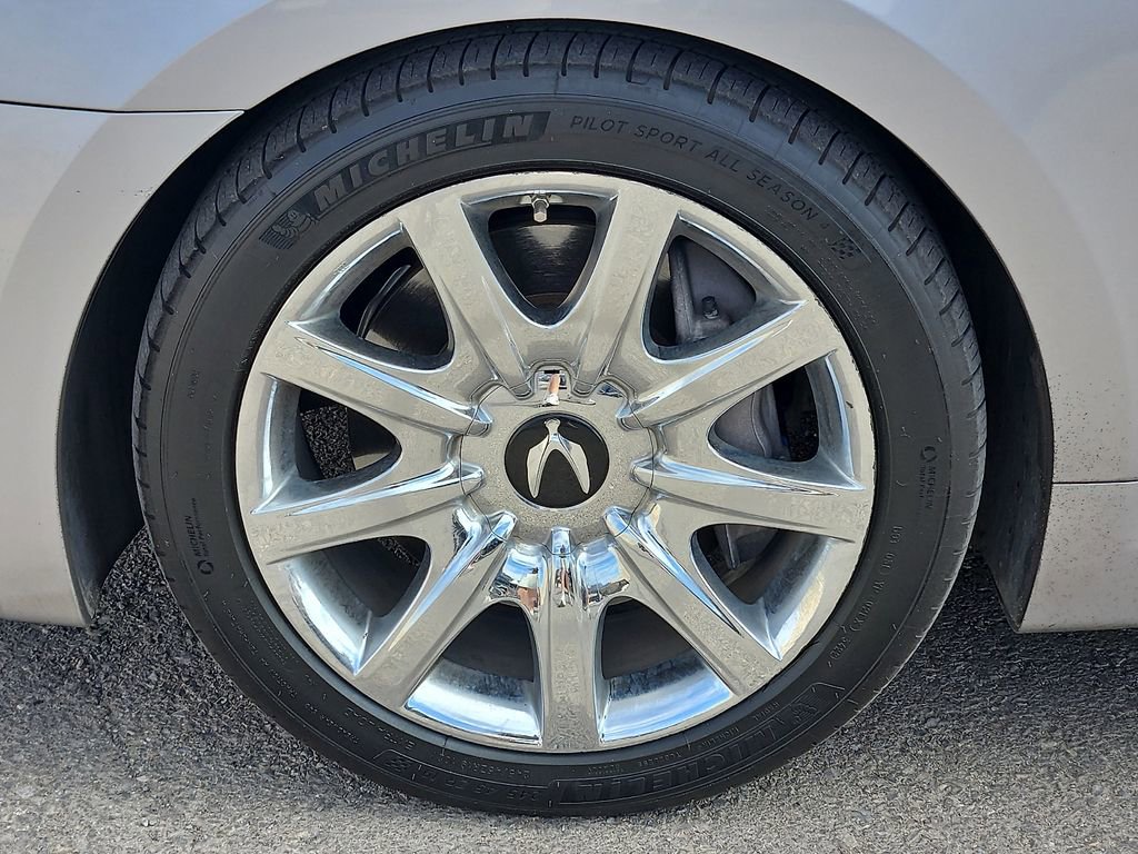 Used 2013 Hyundai Equus Signature RWD image 5