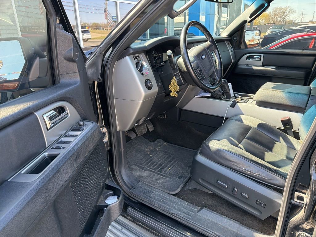 Used 2016 Ford Expedition EL XLT w/ Equipment Group 202A image 4