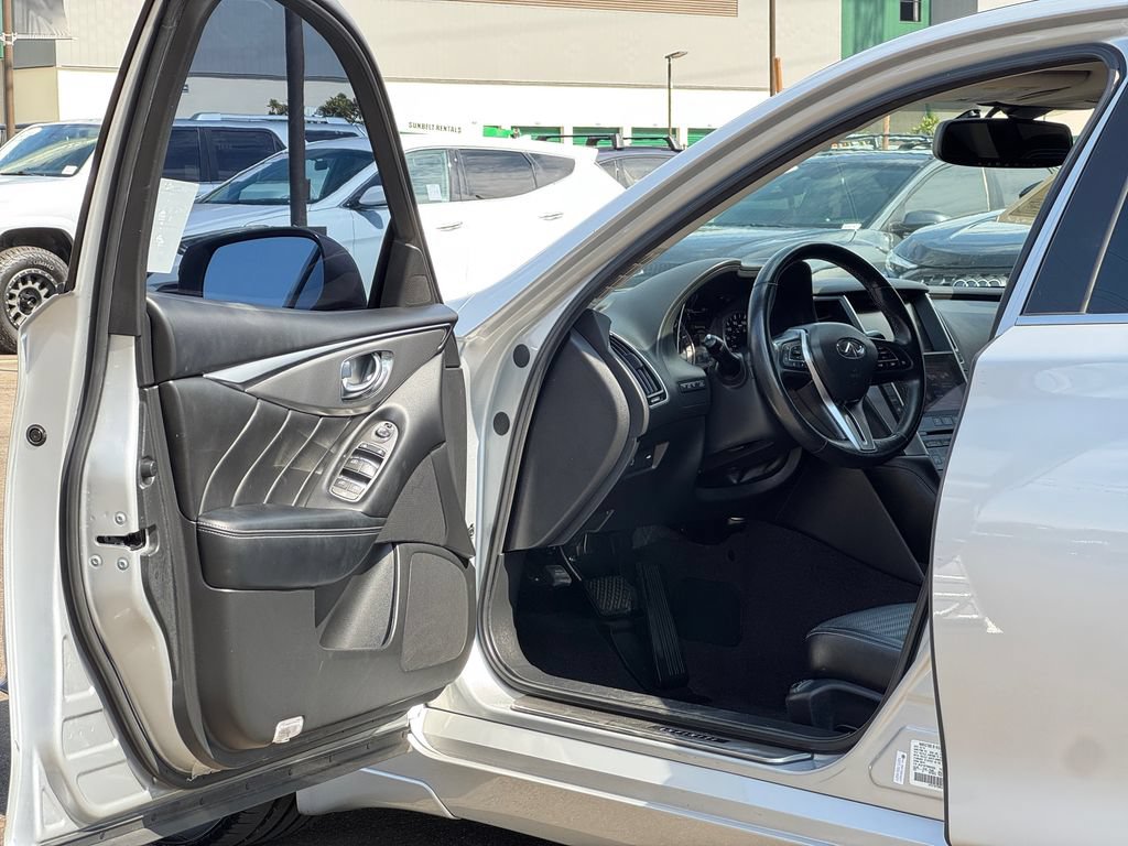 Used 2019 INFINITI Q50 Signature Edition RWD image 8