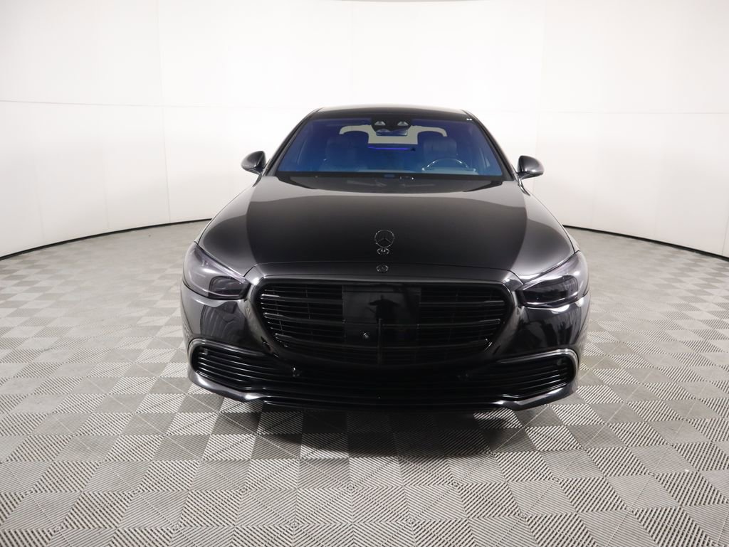 Used 2023 Mercedes-Benz S 580e 4MATIC Sedan image 2