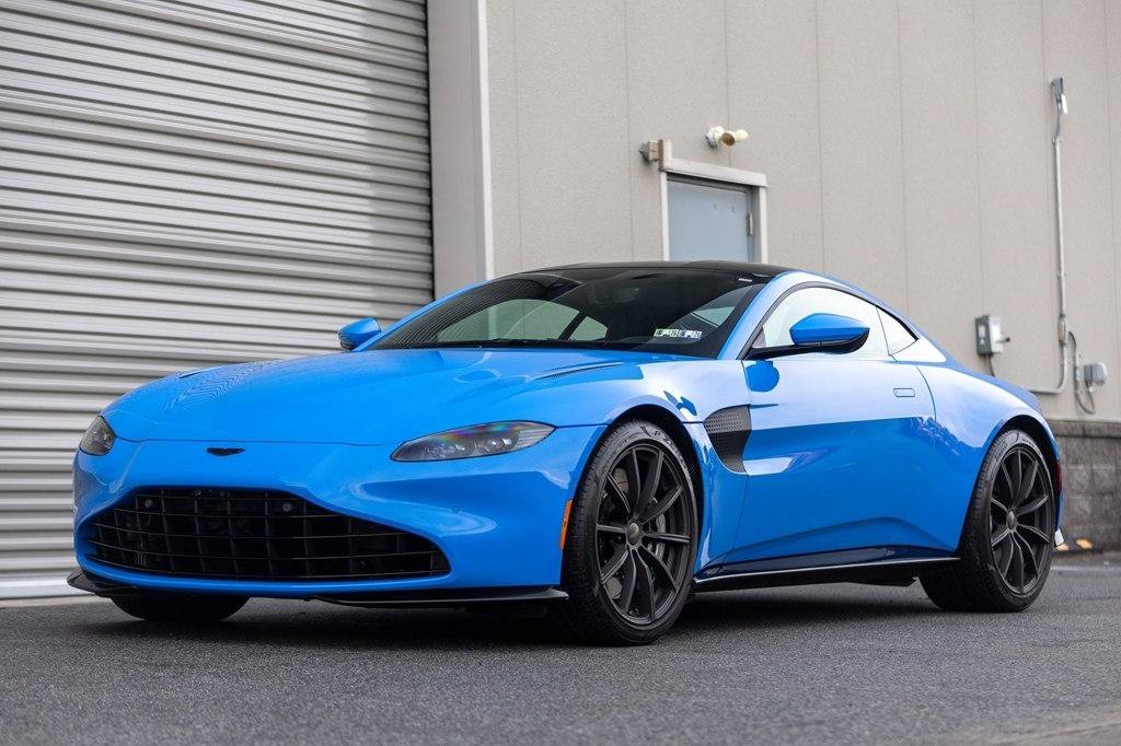 Used 2021 Aston Martin V8 Vantage Coupe RWD image 37