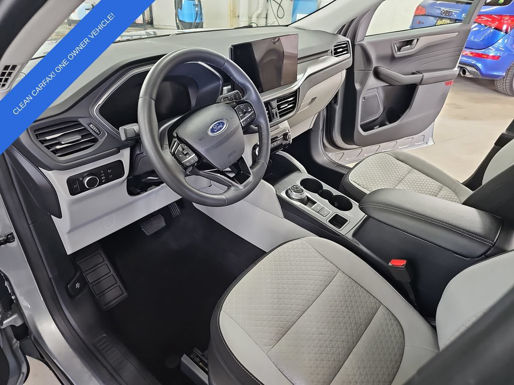 Used 2023 Ford Escape Active w/ Tech Pack #1 AWD/4WD image 16